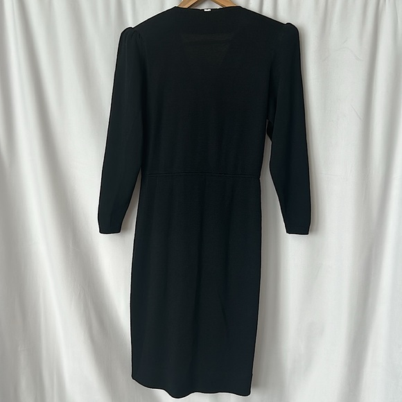St. John Elegant Sexy Black Long Sleeve Dress **Size 8**🔥🔥 - Picture 2 of 4